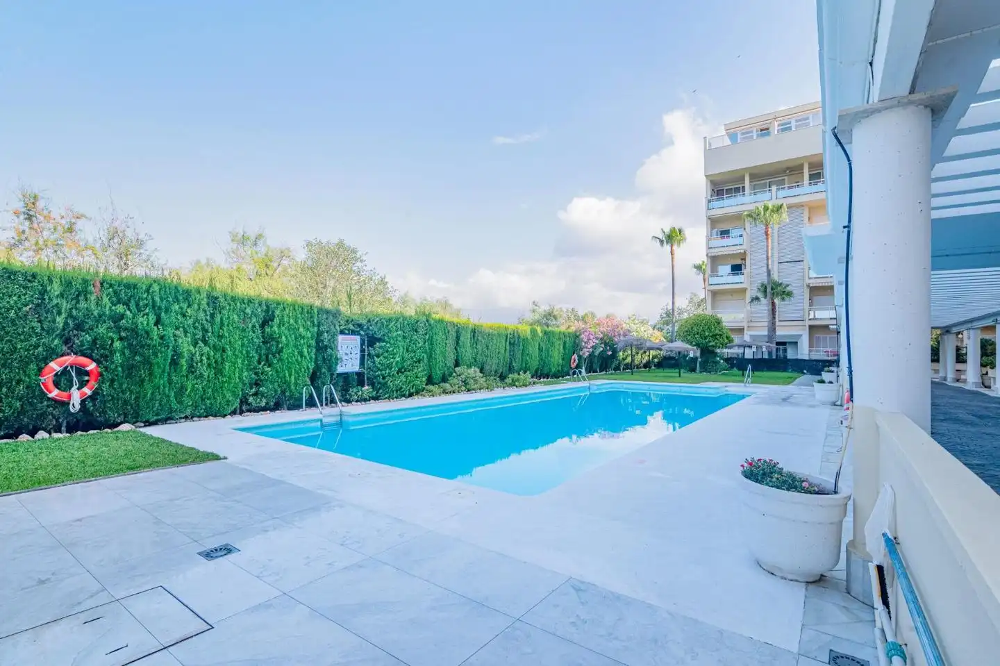Piscina de Piso en venta en Motril con Terraza y Piscina comunitaria