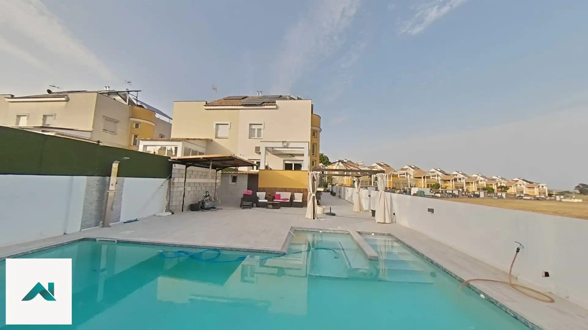 Casa pareada con piscina en venta en Núcleo urbano, imagen 5