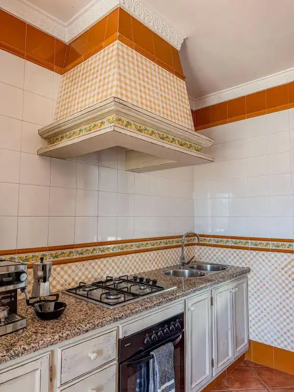 Cuina de Casa o xalet en venda en Algodonales amb Aire condicionat, Calefacció i Jardí privat