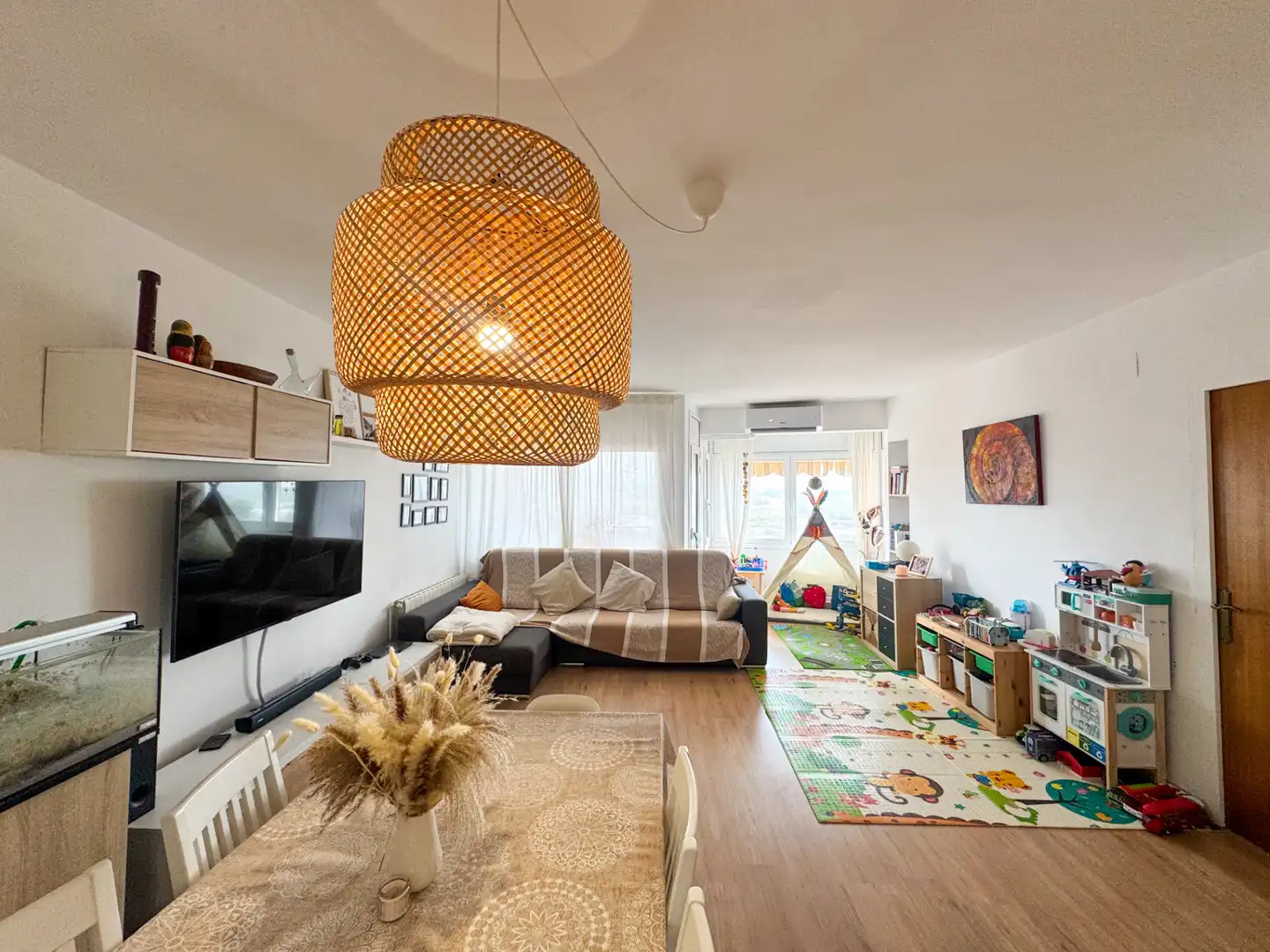 Living room of Flat for sale in Sentmenat  with Air Conditioner, Heating and Parquet flooring