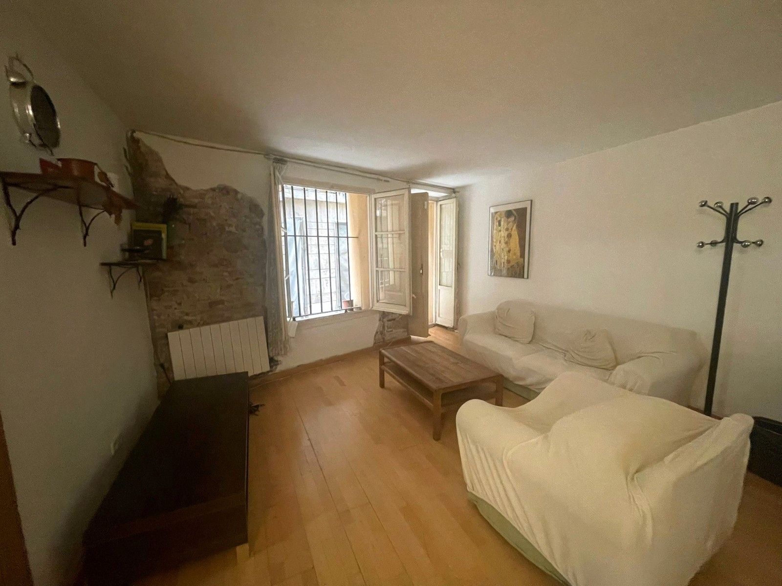 Exterior view of Flat for sale in  Barcelona Capital  with Heating and Furnished