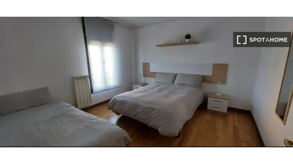 Bedroom of Apartments for share in Camargo  with Air Conditioner, Heating and Terrace