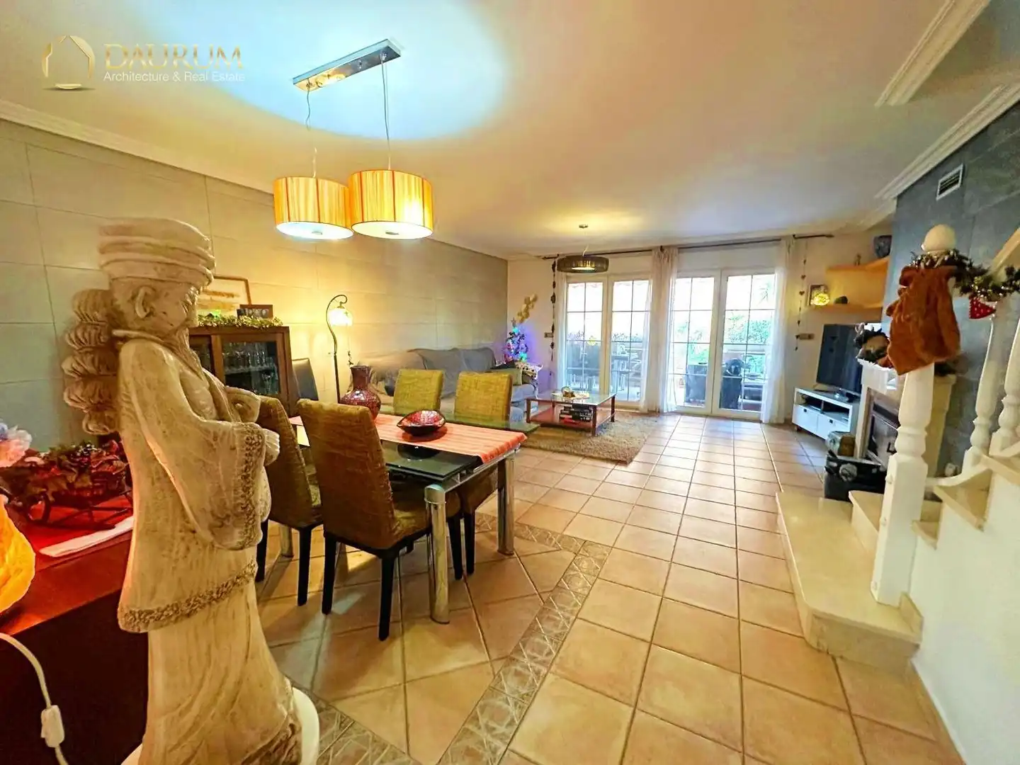Sala d'estar de Casa adosada en venda en Alicante / Alacant amb Aire condicionat, Calefacció i Jardí privat