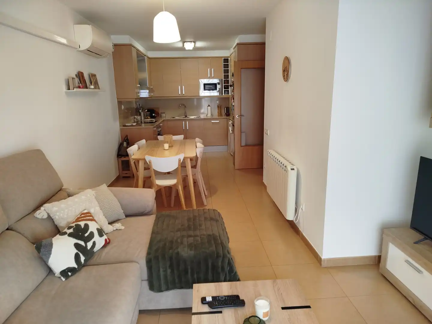 Wohnzimmer von Wohnung zum Verkauf in Vilallonga del Camp mit Klimaanlage, Heizung und Privatgarten