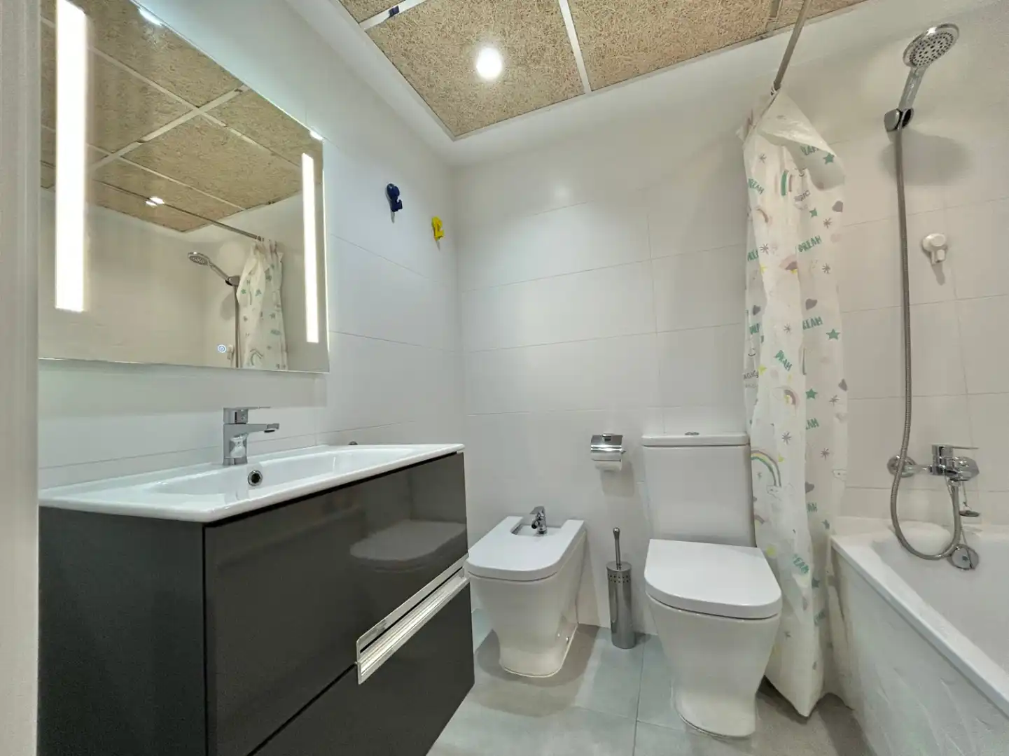 Bathroom of Apartments for sale in Málaga  with Air Conditioner, Terrace and Storage room