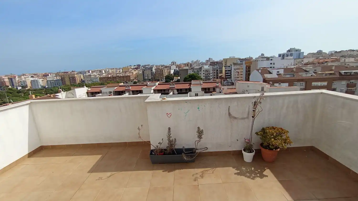 Terraza de Ático en venta en Castellón de la Plana / Castelló de la Plana con Aire acondicionado, Terraza y Trastero