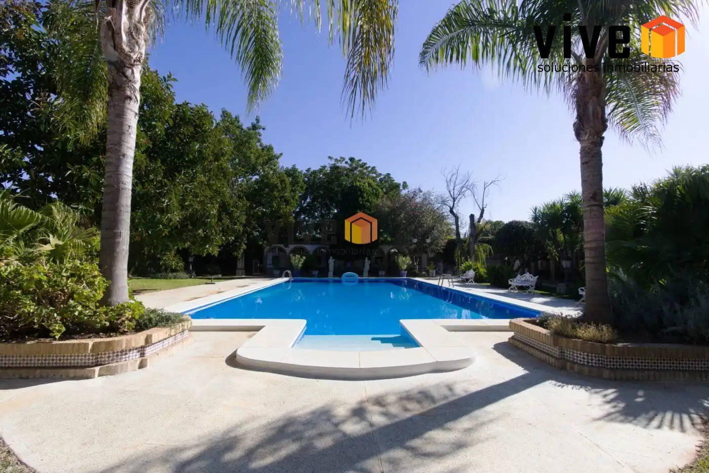 Swimming pool of Houses for sale in Espartinas  with Air Conditioner, Heating and Terrace