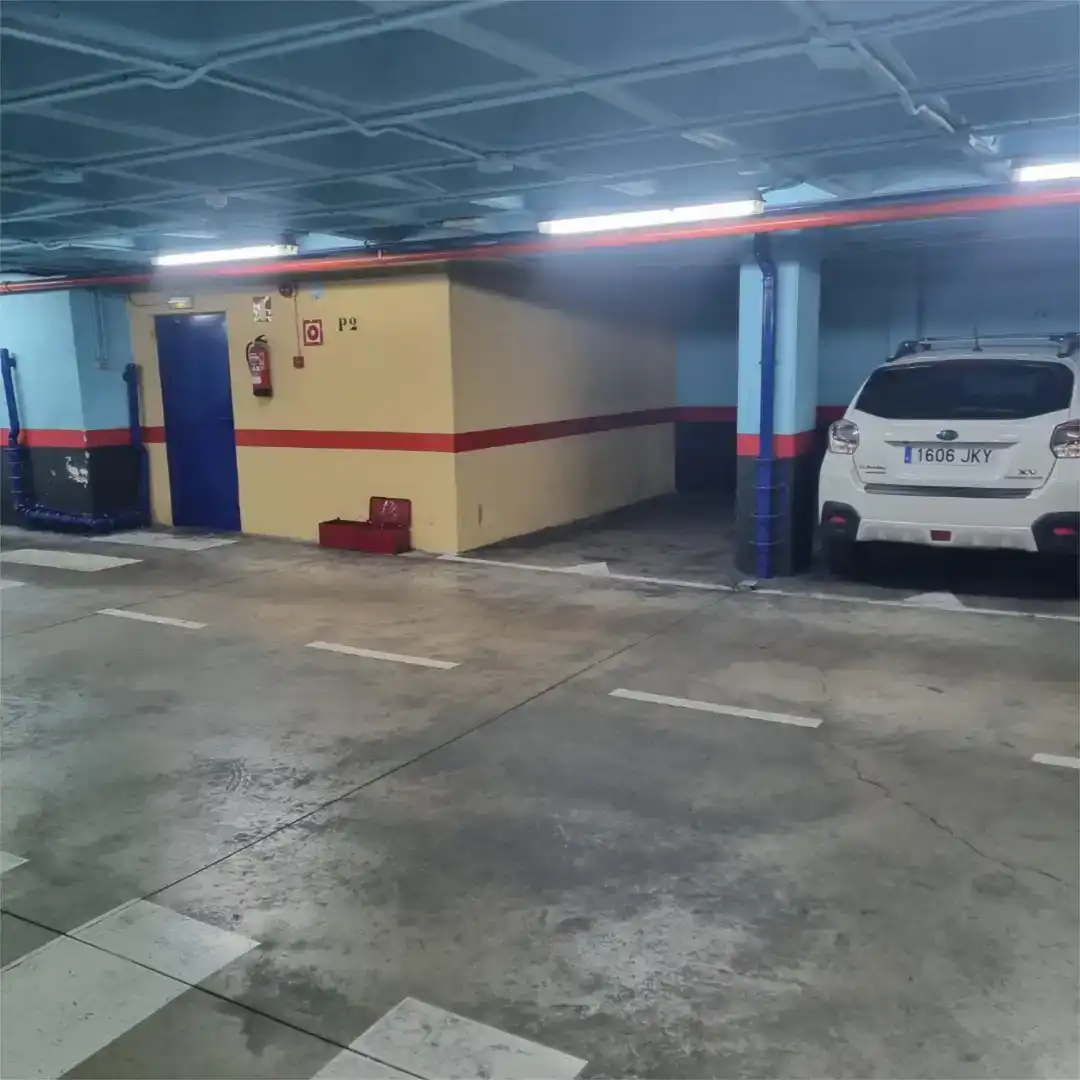 Parking of Garage for rent in Madrid
