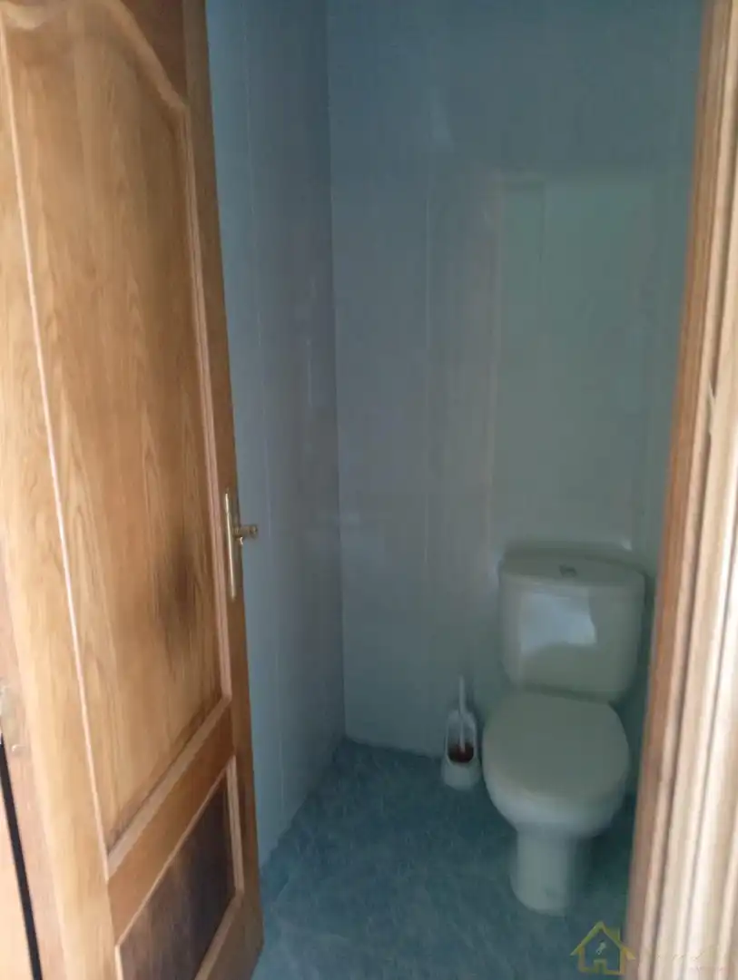 Baño de Nave industrial de alquiler en Castro de Rei