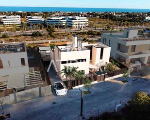 Vista exterior de Casa o xalet en venda en Sitges amb Aire condicionat, Calefacció i Terrassa