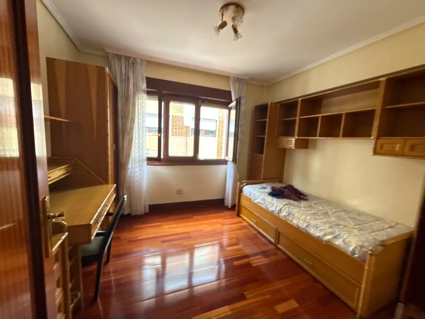 Habitación de Piso en venta en Getxo  con Calefacción y Balcón