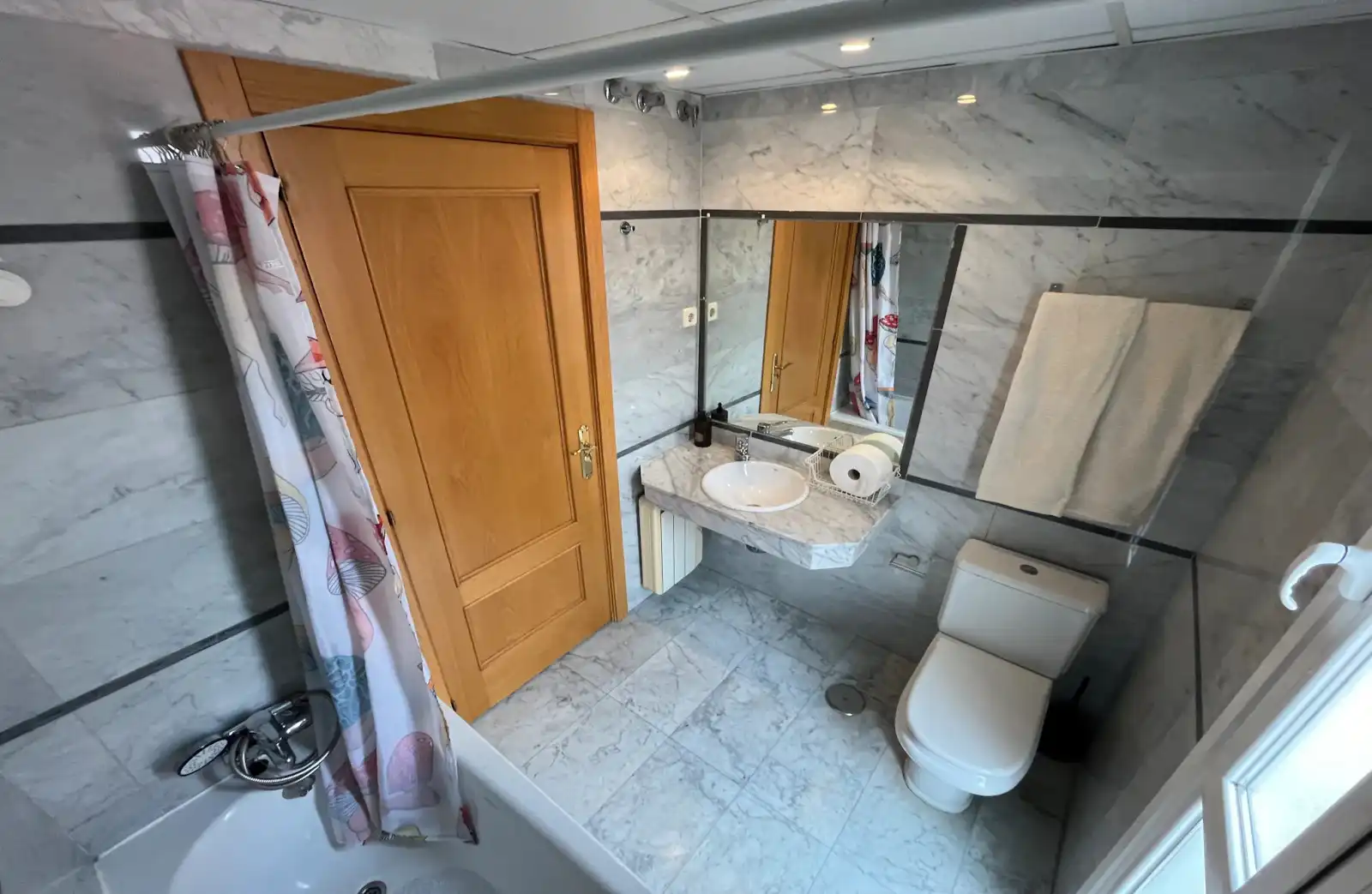 Bathroom of Flat for rent in Puente de Vallecas