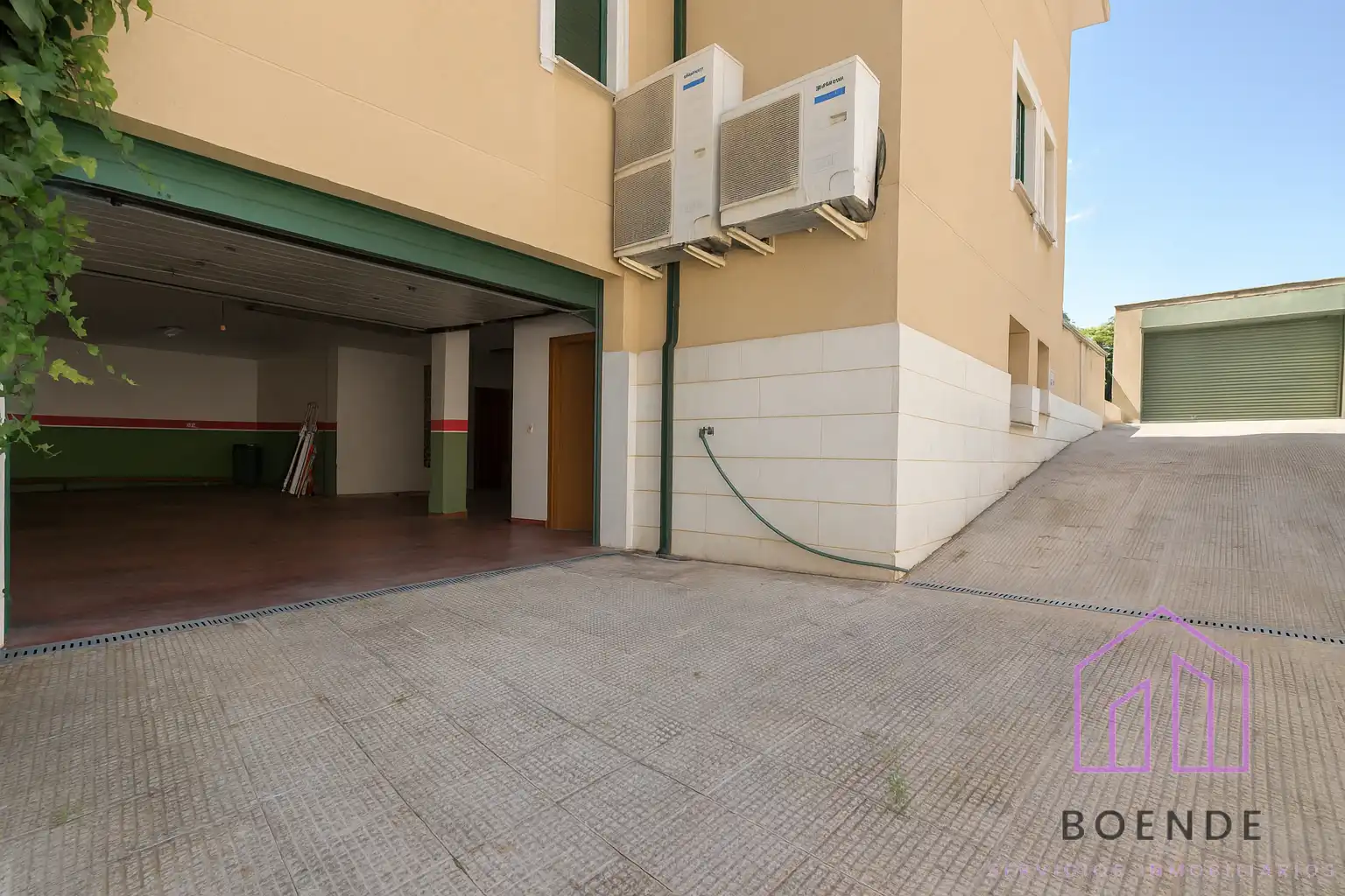 Parking de Casa o chalet en venta en Rivas-Vaciamadrid con Aire acondicionado, Calefacción y Jardín privado