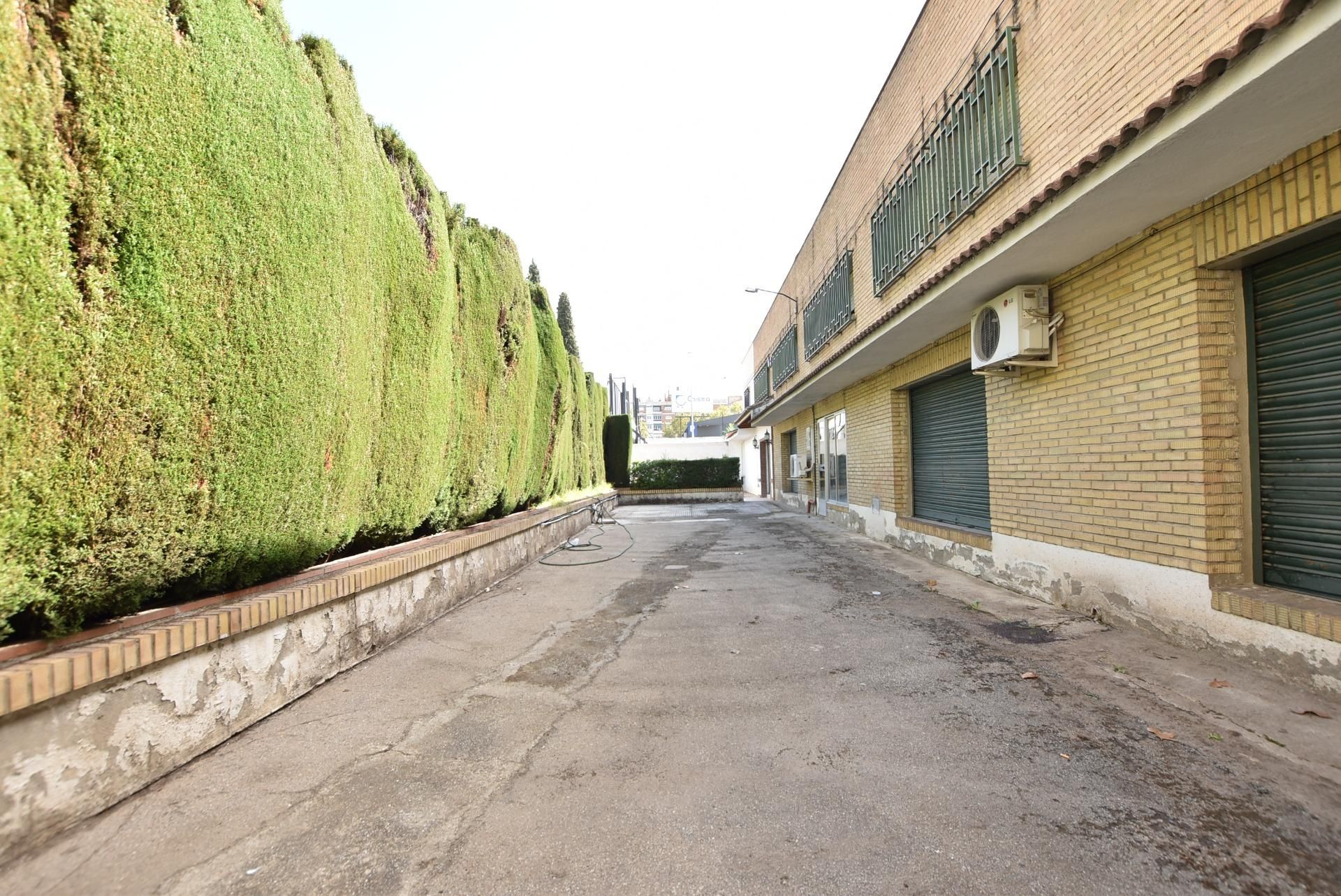 Nau industrial de lloguer a Calle BEETHOVEN, Barrio de Zaidín