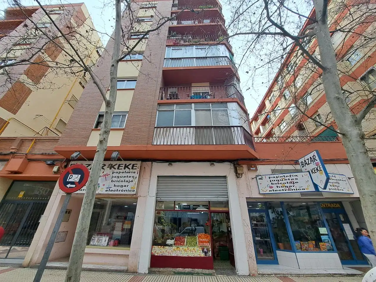 Vista exterior de Local en venta en Zaragoza con Aire acondicionado