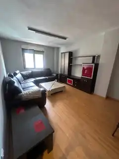 Sala de estar de Apartamento de alquiler en Valverde de la Virgen con Calefacción, Parquet y Amueblado