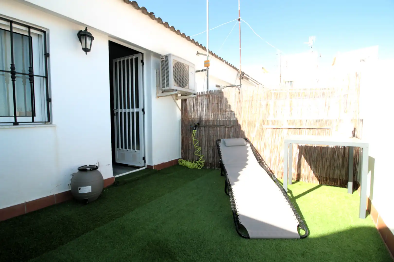 Terraza de Casa adosada en venta en Pilar de la Horadada con Aire acondicionado, Jardín privado y Terraza