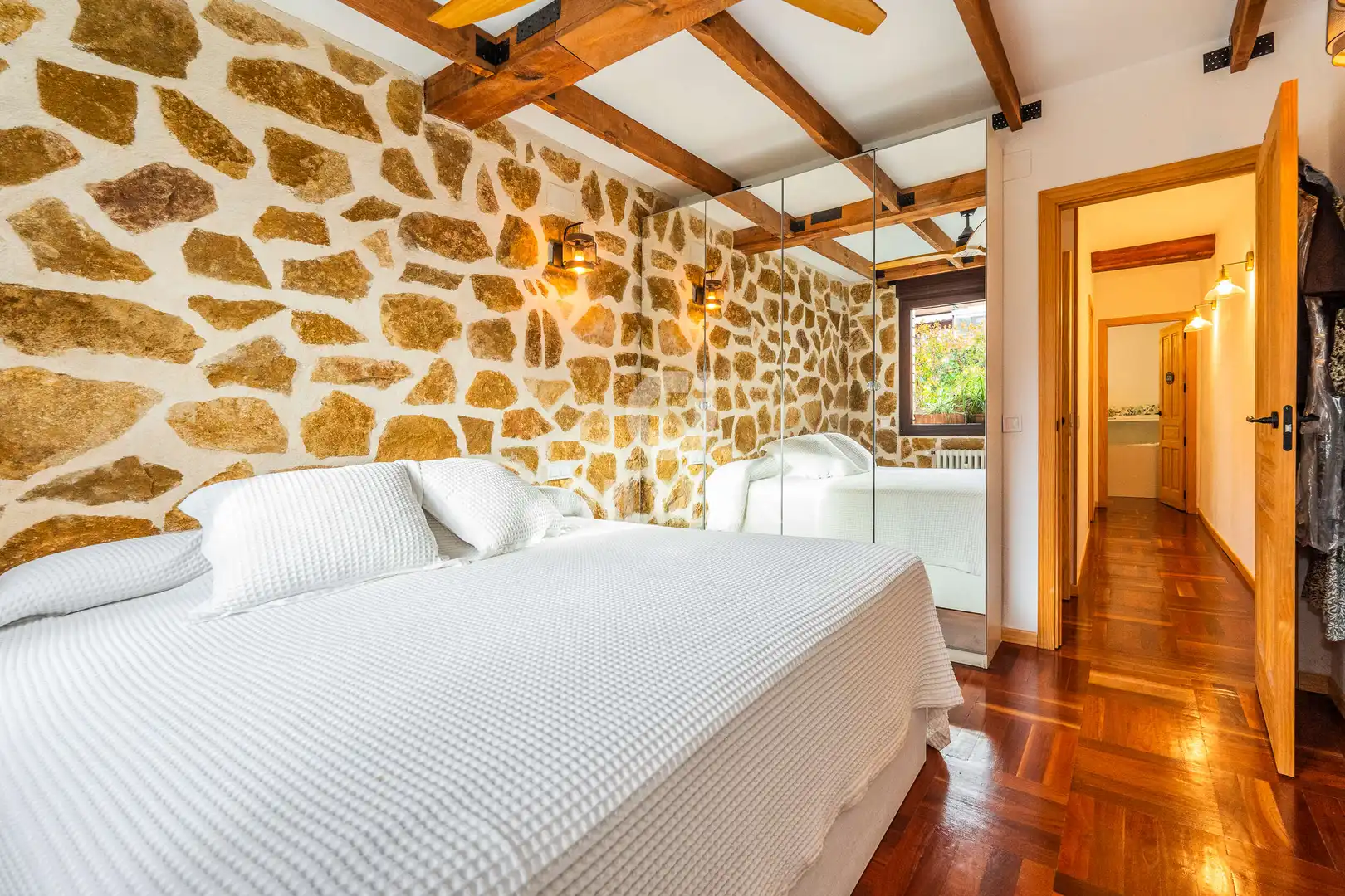 Habitación de Ático en venta en Madrid con Calefacción, Piscina y Balcón