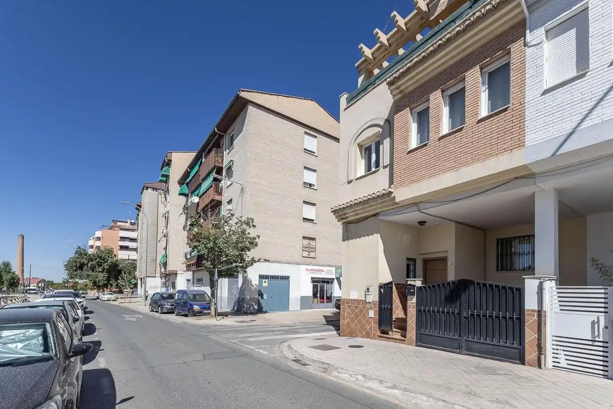 Exterior view of Houses for sale in Granada  with Terrace