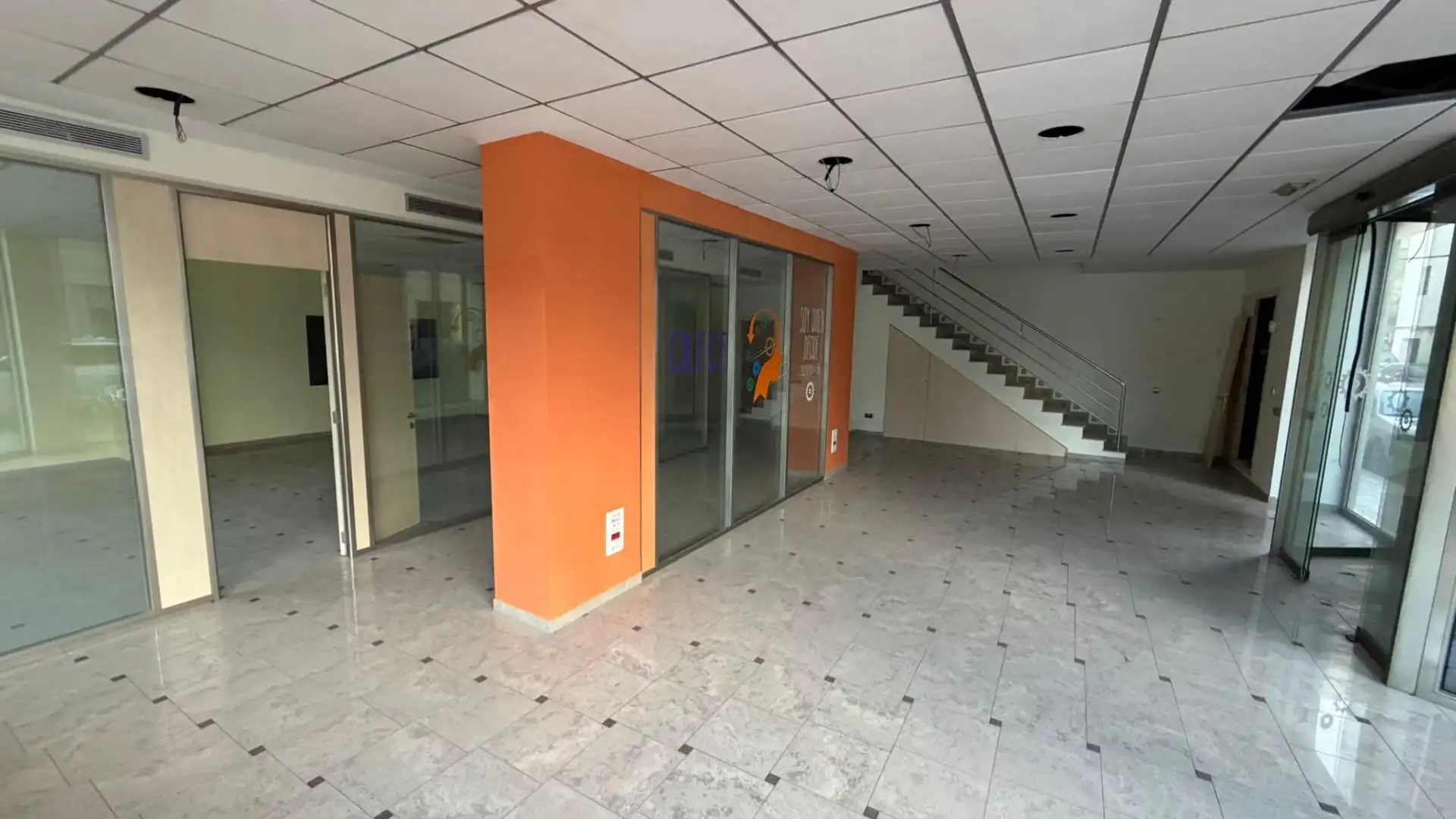 Business premises to rent in Calle de Isidro Villaroig, imagen 5