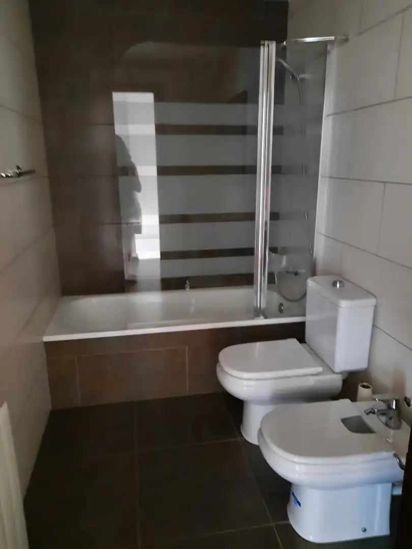 Bany de Casa o xalet en venda en L'Escala amb Aire condicionat, Calefacció i Terrassa