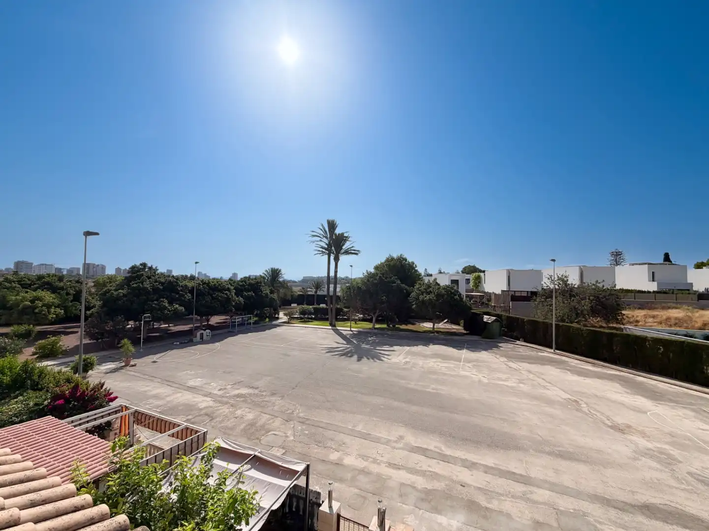 Vista exterior de Casa o chalet de alquiler en Sant Joan d'Alacant con Terraza y Piscina