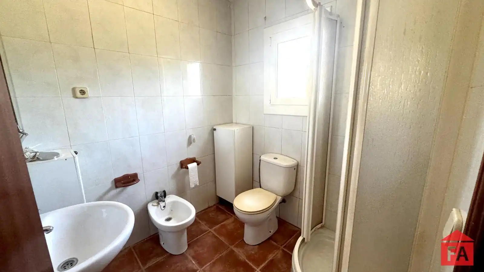 Badezimmer von Haus oder Chalet zum Verkauf in El Montmell mit Abstellraum und Alarm