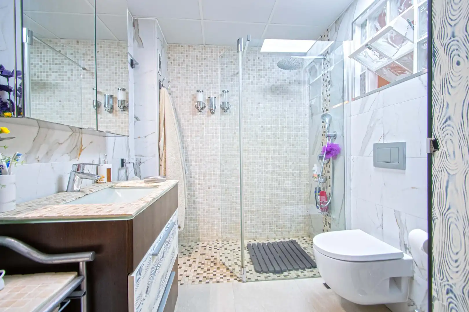 Bathroom of Detached homes for sale in Sevilla  with Storage room and Community pool