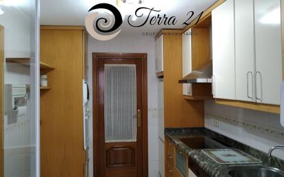 Kitchen of Flat for sale in  Jaén Capital  with Air Conditioner, Terrace and Balcony