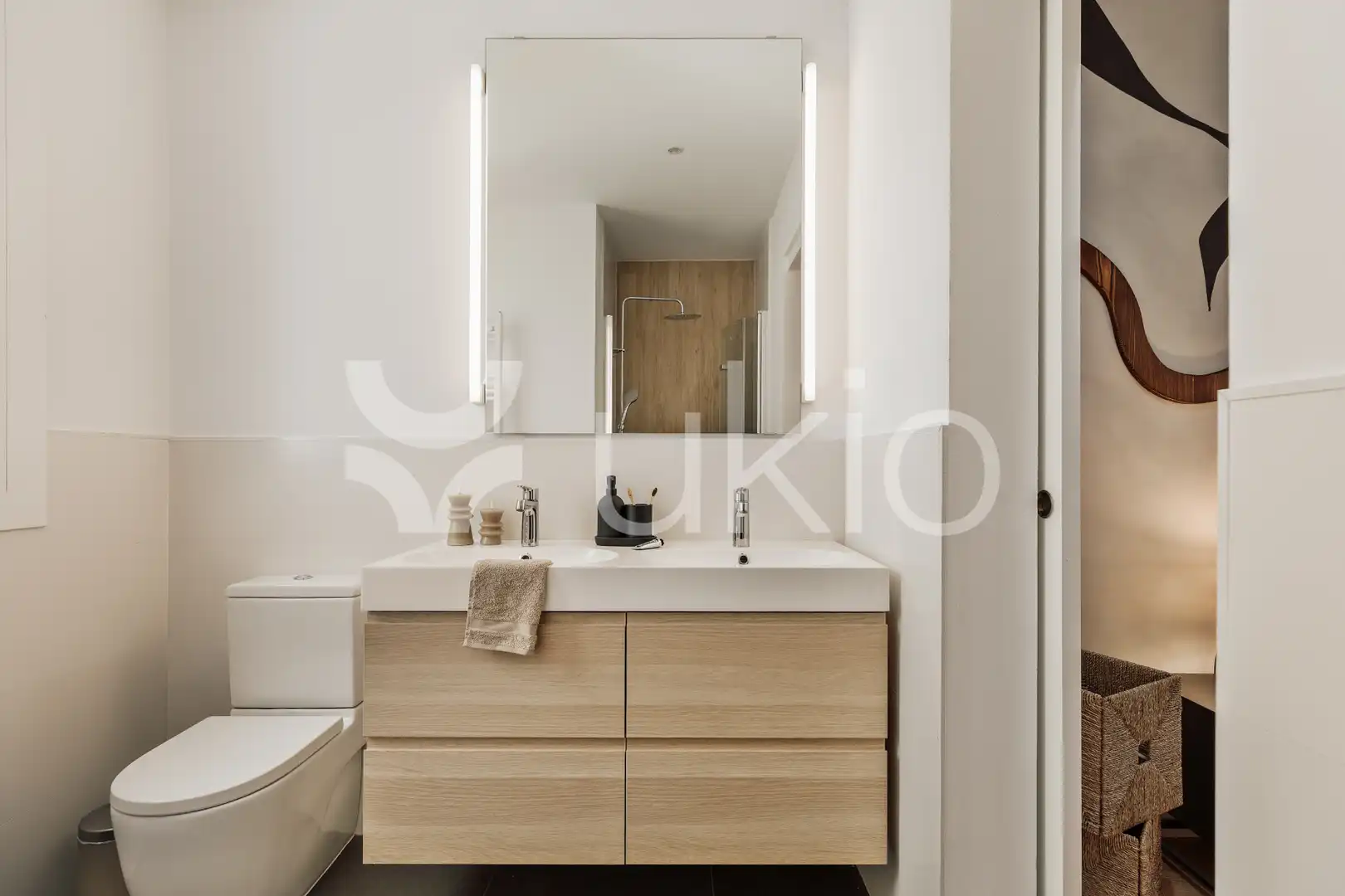 Bathroom of Apartments for rent in Barcelona  with Air Conditioner, Heating and Furnished