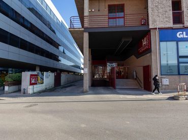 Business premises to rent in Calle Calle Albasanz 14