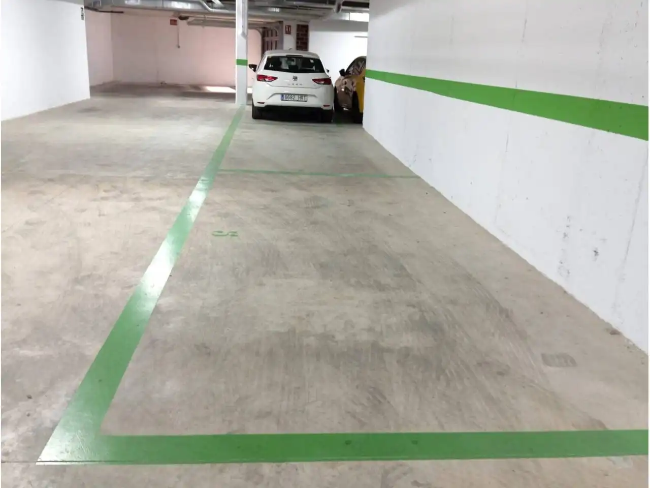 Aparcament de Pis de lloguer en Rubí amb Aire condicionat, Parquet i Terrassa