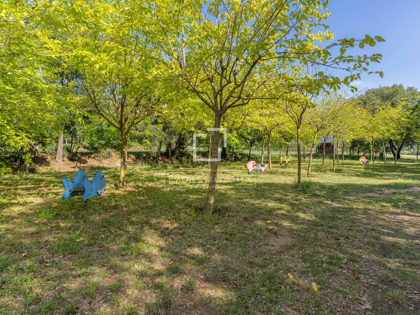 Country homes for sale in Breda  with Air Conditioner, Heating and Private garden