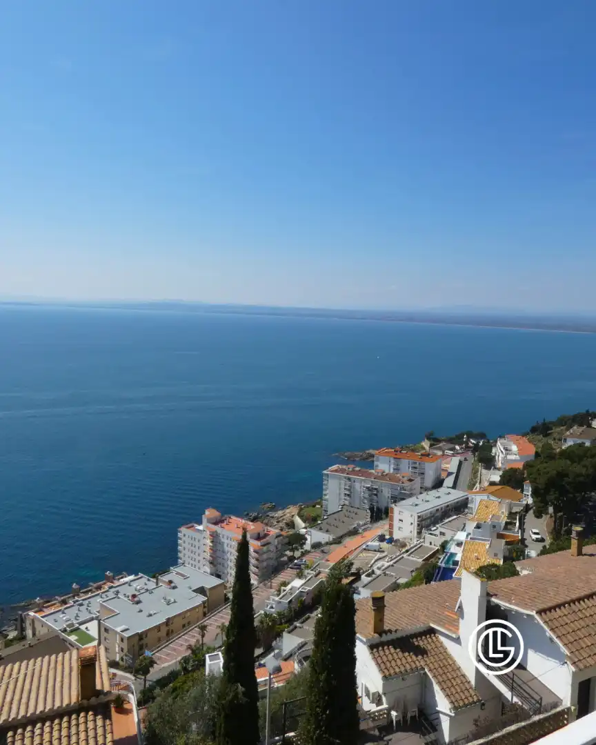 Vista exterior de Apartament en venda en Roses amb Aire condicionat, Calefacció i Terrassa