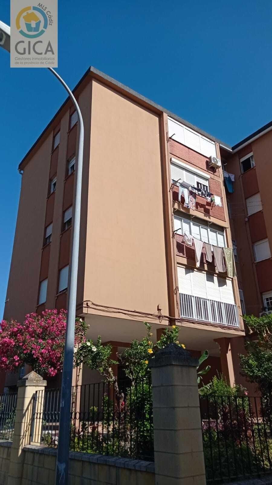 Vista exterior de Piso en venta en Algeciras con Balcón
