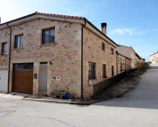 Vista exterior de Casa o xalet en venda en Palacios de la Sierra amb Calefacció