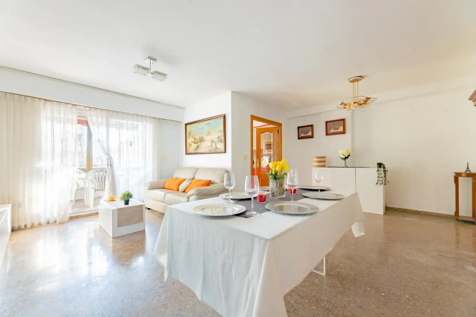 Menjador de Pis en venda en  Valencia Capital amb Traster, Balcó i Alarma