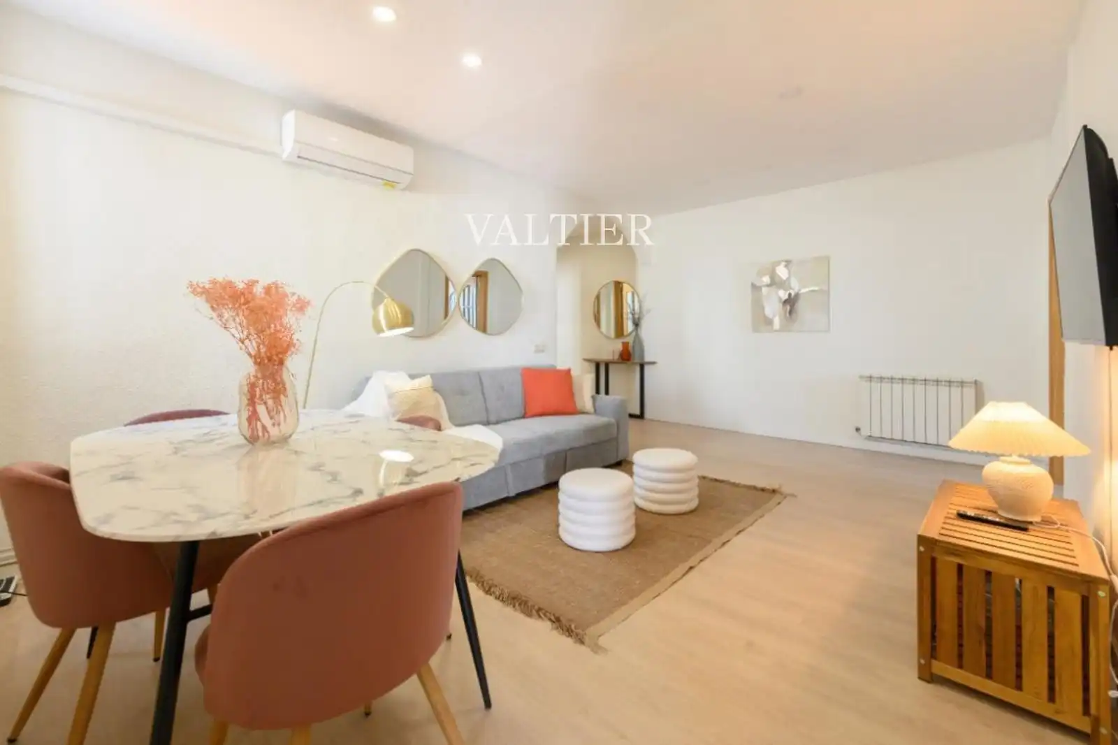 Living room of Attic for rent in Madrid  with Air Conditioner, Heating and Terrace