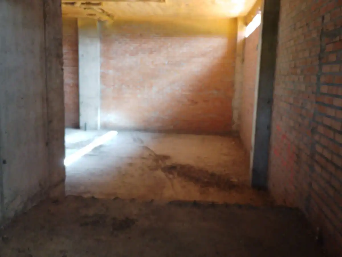 Geschaftsraum zur Miete in C/ María de Las Alas Pumariño, Roces