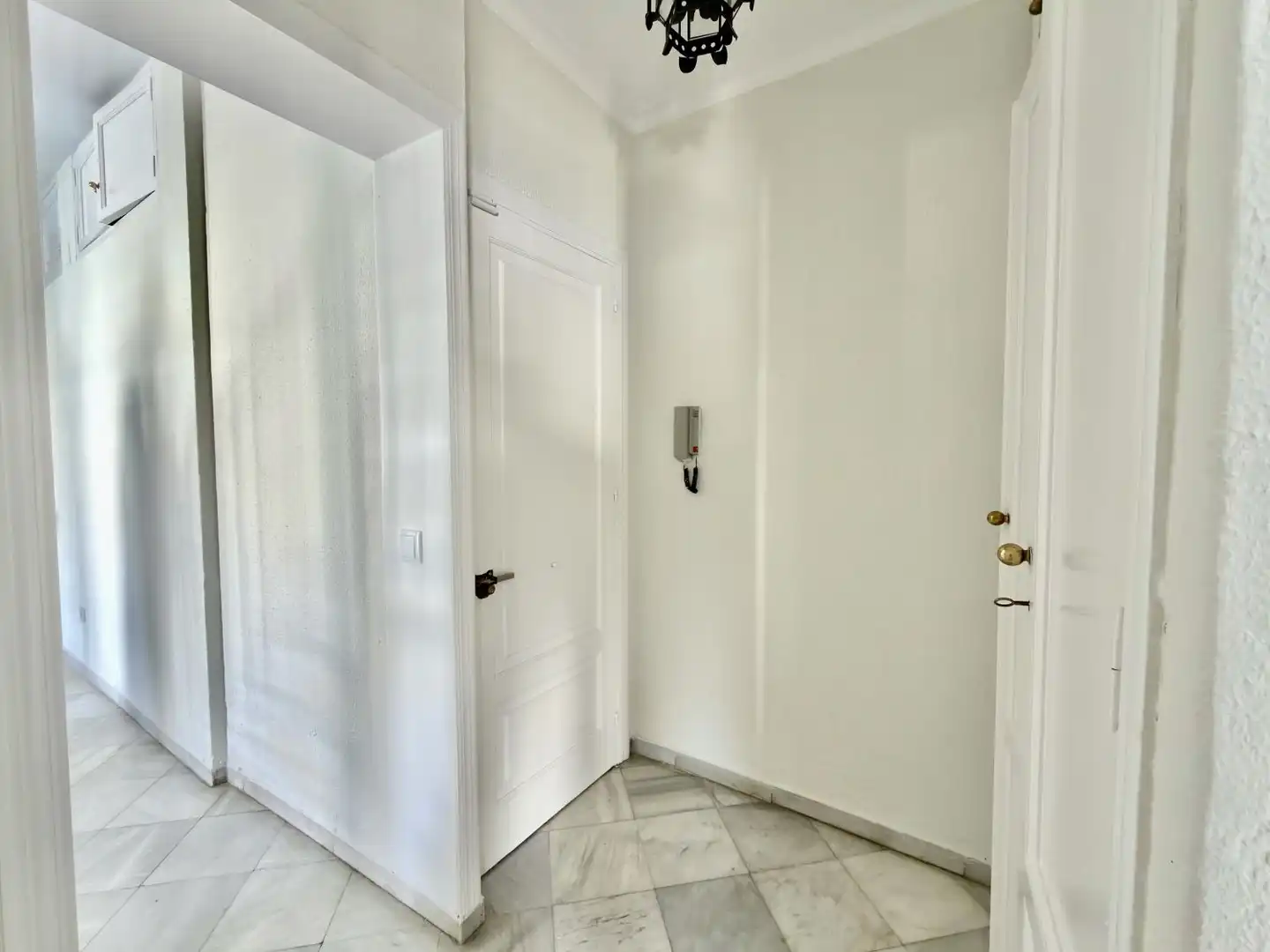 Flat for sale in Tomares  with Air Conditioner, Heating and Terrace