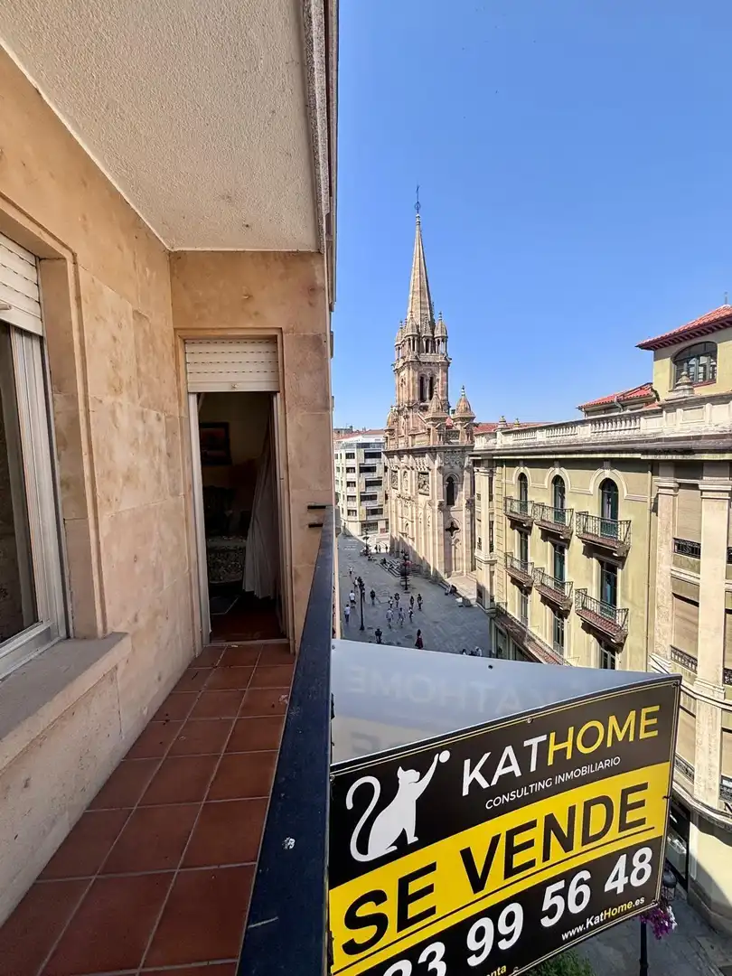 Außenansicht von Wohnung zum Verkauf in Salamanca mit Heizung, Parkett und Möbliert