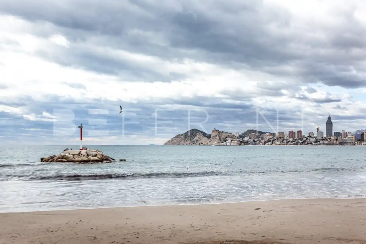 Exterior view of Apartments for rent in Benidorm  with Air Conditioner, Terrace and Furnished