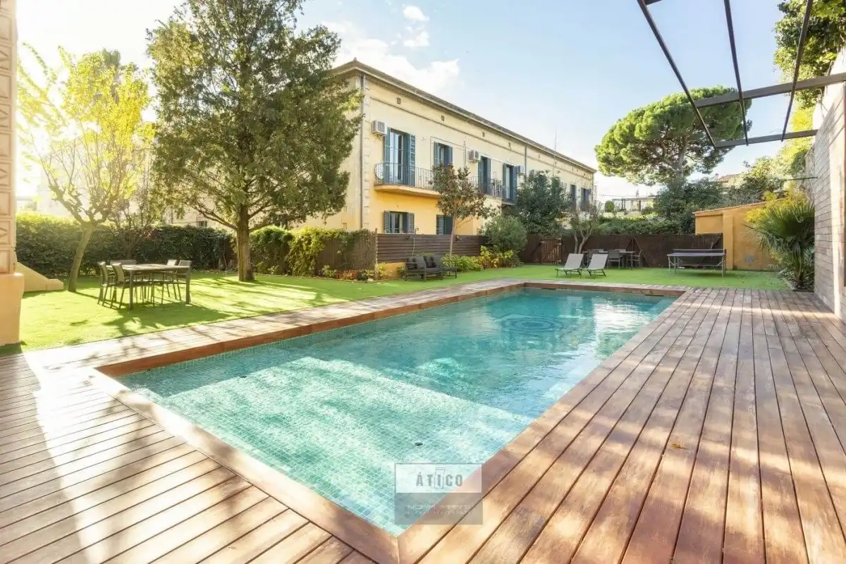 Schwimmbecken von Loft zur Miete in Barcelona mit Klimaanlage, Heizung und Privatgarten
