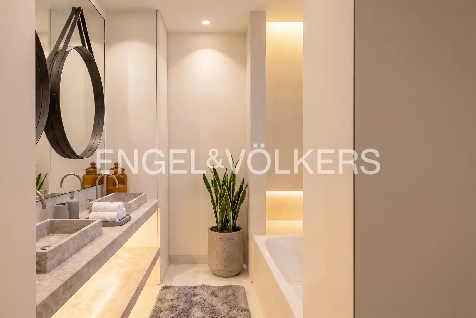 Badezimmer von Wohnung zur Miete in Madrid mit Klimaanlage, Heizung und Balkon