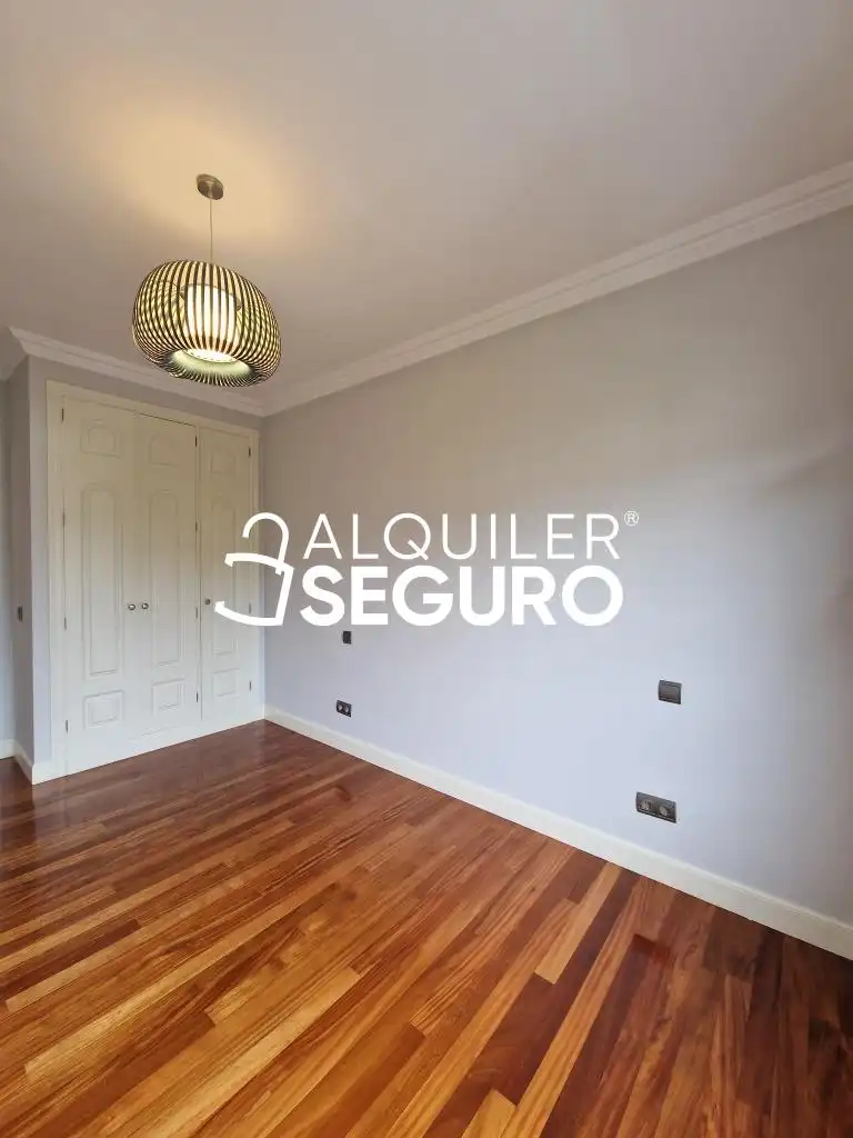 Habitación de Piso de alquiler en Getxo  con Calefacción, Terraza y Trastero