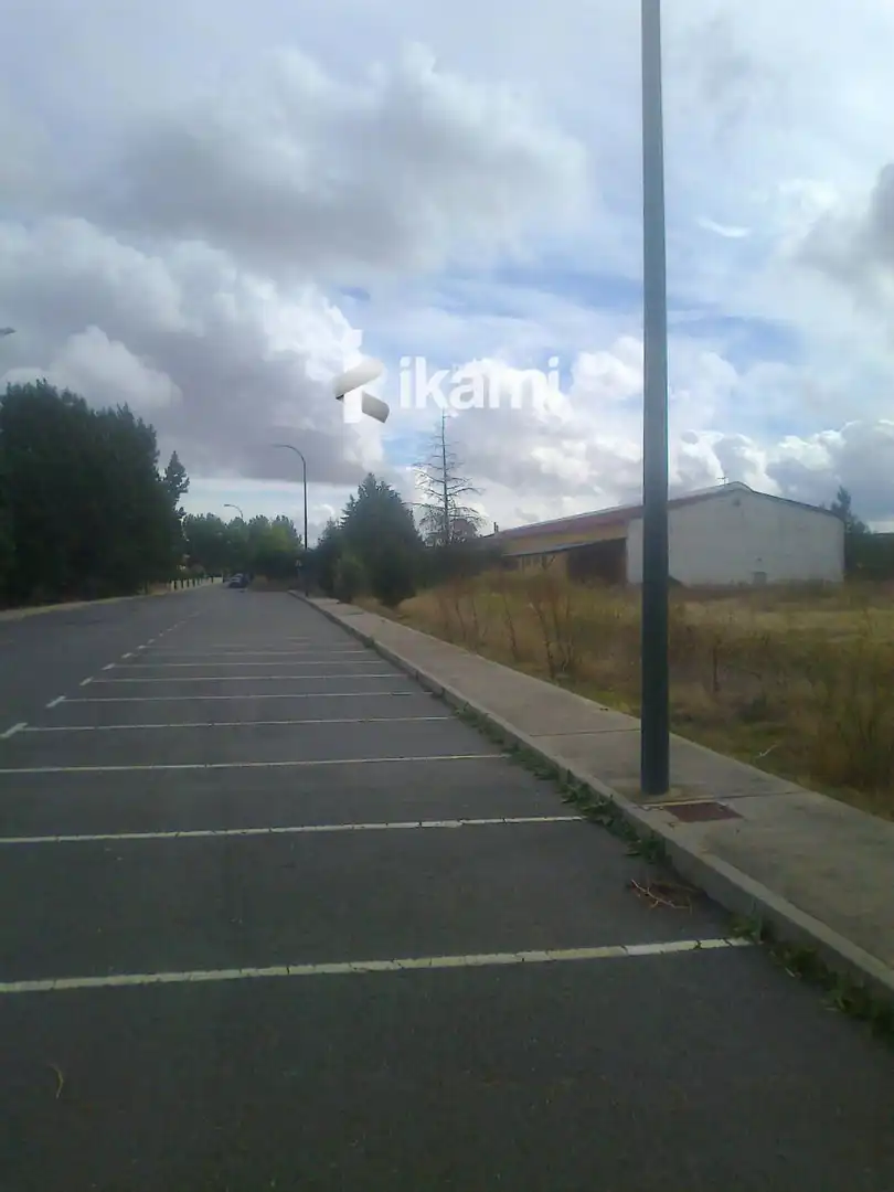 Residential land for sale in Pisuerga, imagen 2