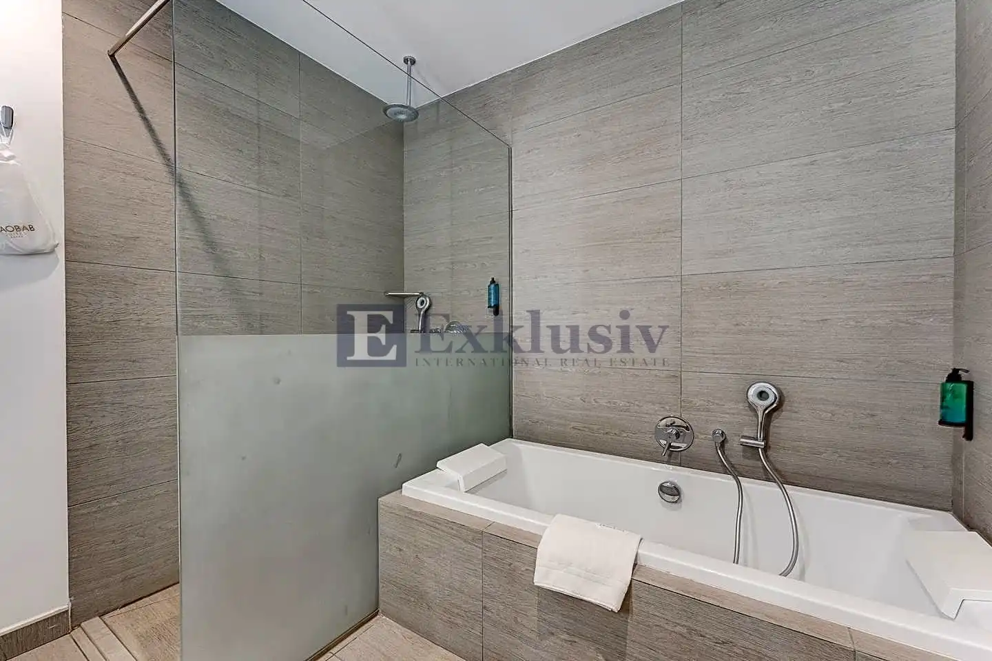 Badezimmer von Wohnung zum Verkauf in Adeje mit Möbliert und Gemeinschaftspool