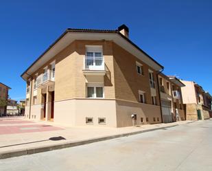 Vista exterior de Casa o xalet en venda en Olite / Erriberri amb Terrassa