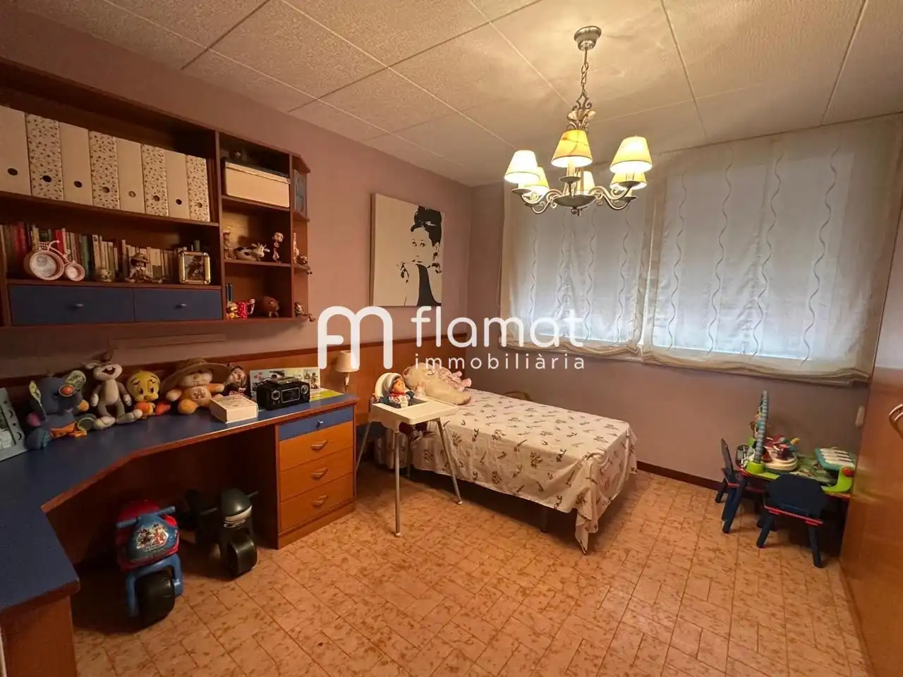 Habitación de Edificio en venta en Santa Coloma de Gramenet