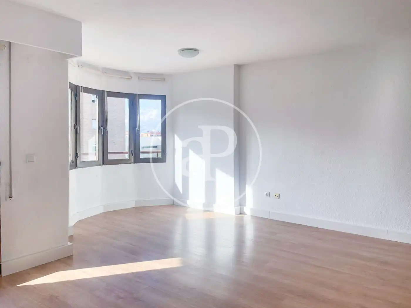 Flat with balcony to rent in C/ de Rubén Darío, imagen 3